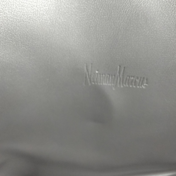 Neiman Marcus Shoulder Bag - Picture 6 of 11